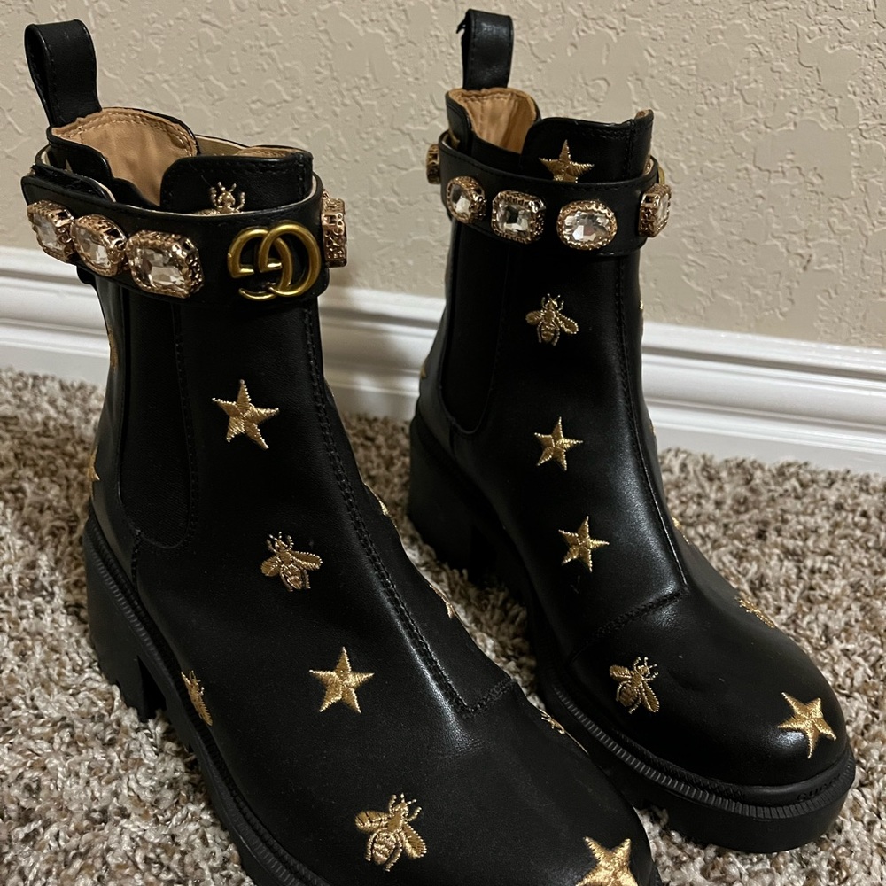 Bumblebee leather ankle GUCCI boots